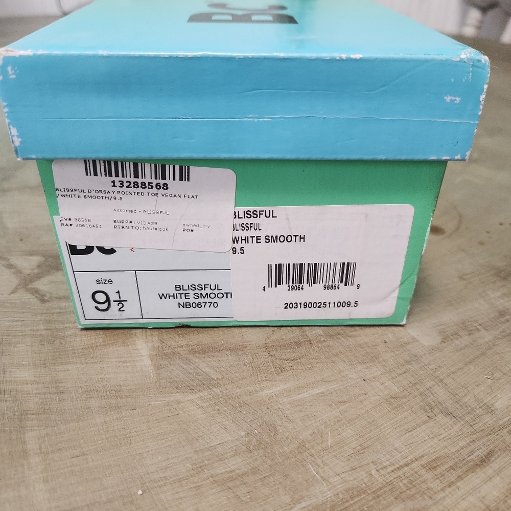NWT BC white flats size 9.5 - Picture 5 of 5